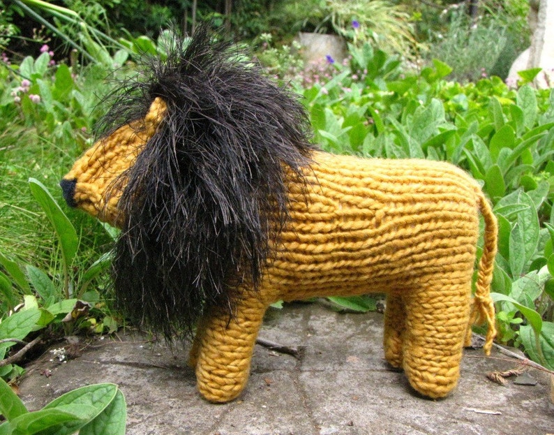 Waldorf Toy, Lion Toy Knitting Pattern PDF Digital Download image 4