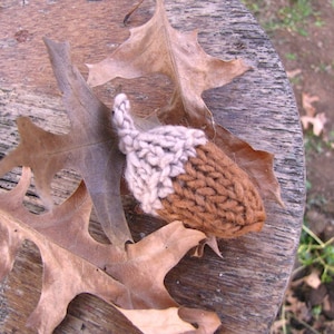 Autumn Acorn Knitting Pattern, Instant Digital Download, PDF