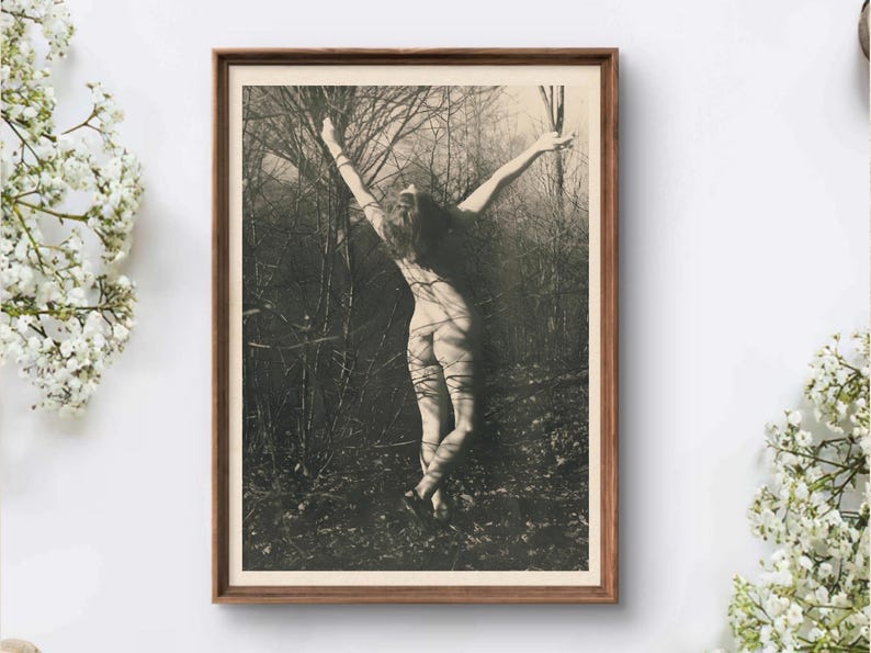 retro-nude-woman-digital-download-printable-black-and-white-analogue