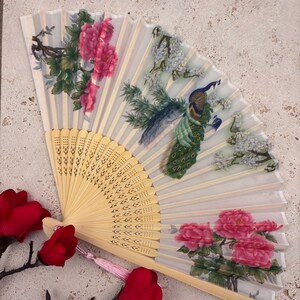 Abanico de mano con ramo de rosas rosadas, Abanico de mano, Abanico plegable, Abanico decorativo, Abanico de verano, Abanico portátil, Abanico refrescante, Abanico elegante, Abanico único