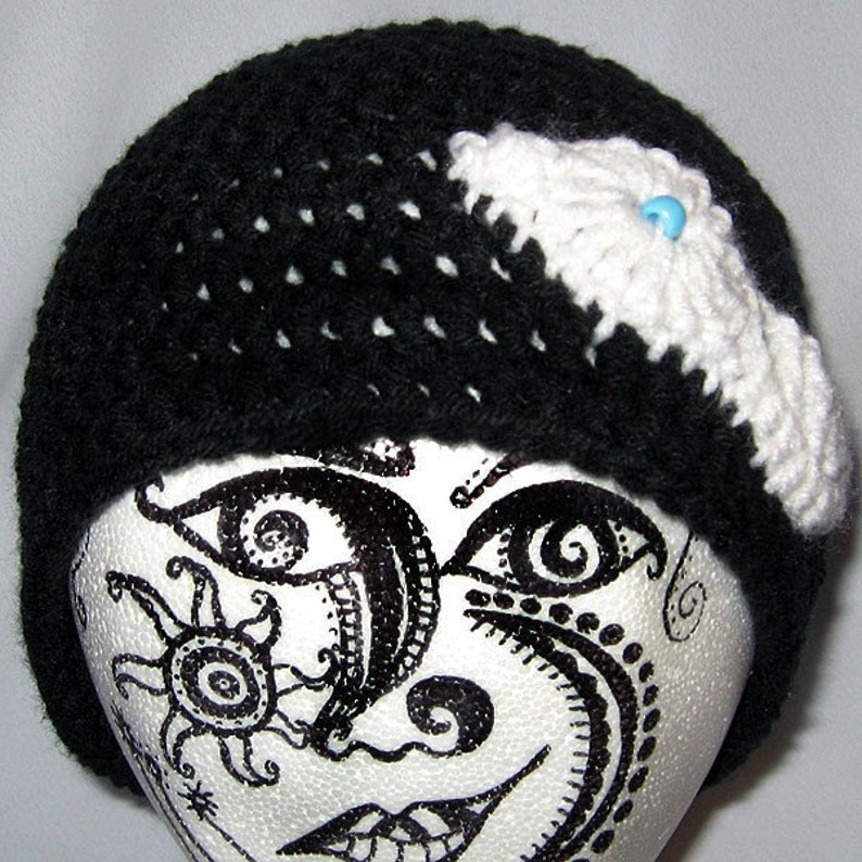 Tribal Bird Hat. Black, White, M-XL image 3