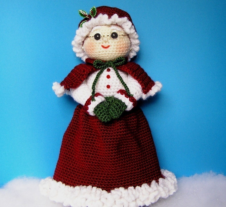 Pdf Crochet Pattern MR and MRS SANTA English only image 3