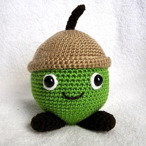 AARON the ACORN Pdf Crochet Pattern (English only)