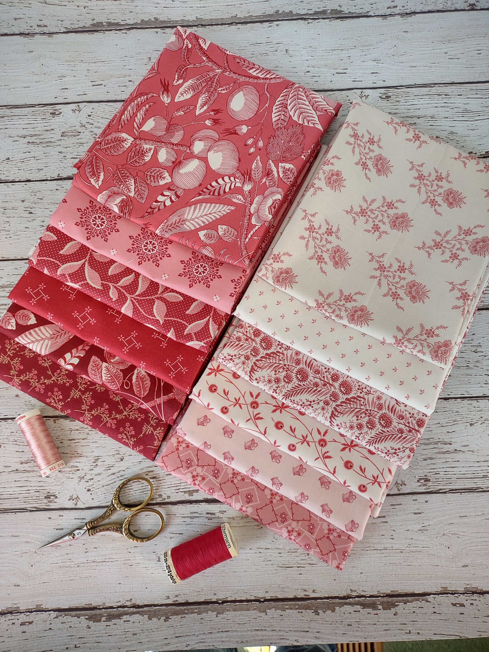 STRAWBERRIES and CREAM Laundry Basket Quilts Edyta Sitar Etsy