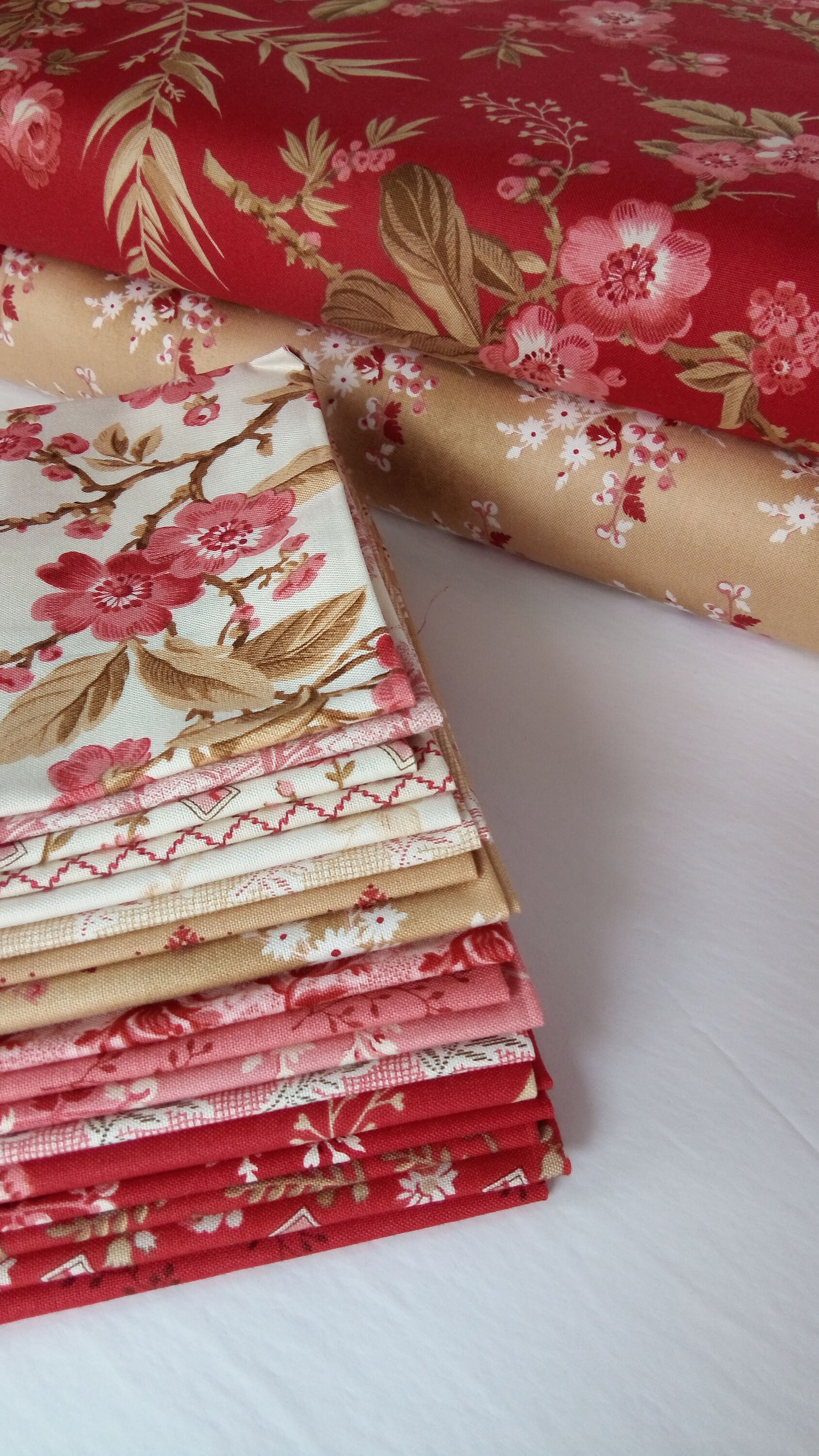 LITTLE SWEETHEART Laundry Basket Quilts Edyta Sitar Andover Etsy