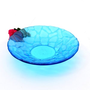 Geschmolzene Glasschale, türkis blau transparent