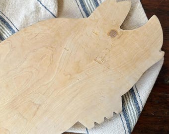 Vintage Pig Cutting Board | Hand-Carved Wooden Chopping Board | Farm Animal Butcher Block | Rustic Farmhouse Kitchen | Primitive Wood Decor