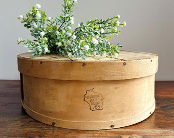 Vintage Wisconsin Cheese Box | Large Round Wooden Box | Dufeck’s Wood Products Bentwood Cheese Horn Case | Farmhouse Kitchen Storage