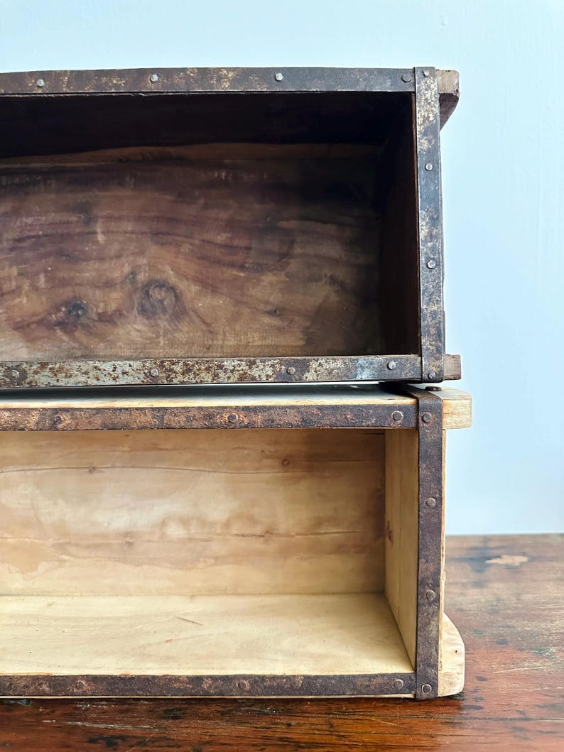 Rusty Wood Box Vintage Brick Mold | Small Rustic Wood Box | Primitive Wooden Caddy ...