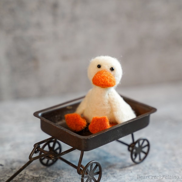 Duck Needle Felting Kit - Beginner Needle Felting Kit