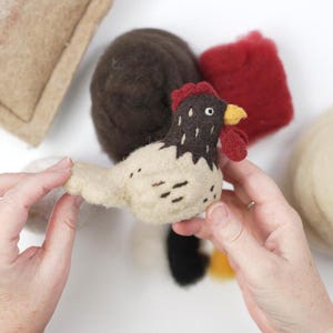 Brown Chicken Needle Felting Kit - Beginner