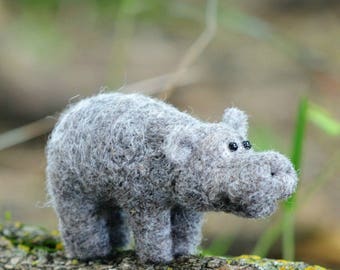 Hippo Felting Kit - Needle Felting Kit - DIY Kit - Craft Kit - Felting Supplies - DIY Craft Kit - Starter Kit - Needle Felted – Beginner