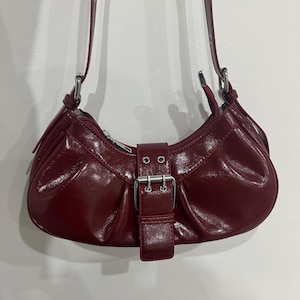 Vintage style burgundy red leather bag