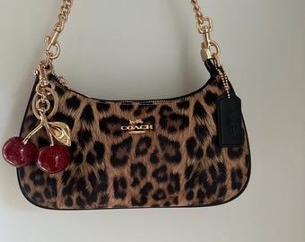 Bolso de hombro Teri con estampado de leopardo, raro, estilo Y2K, con dije de cereza