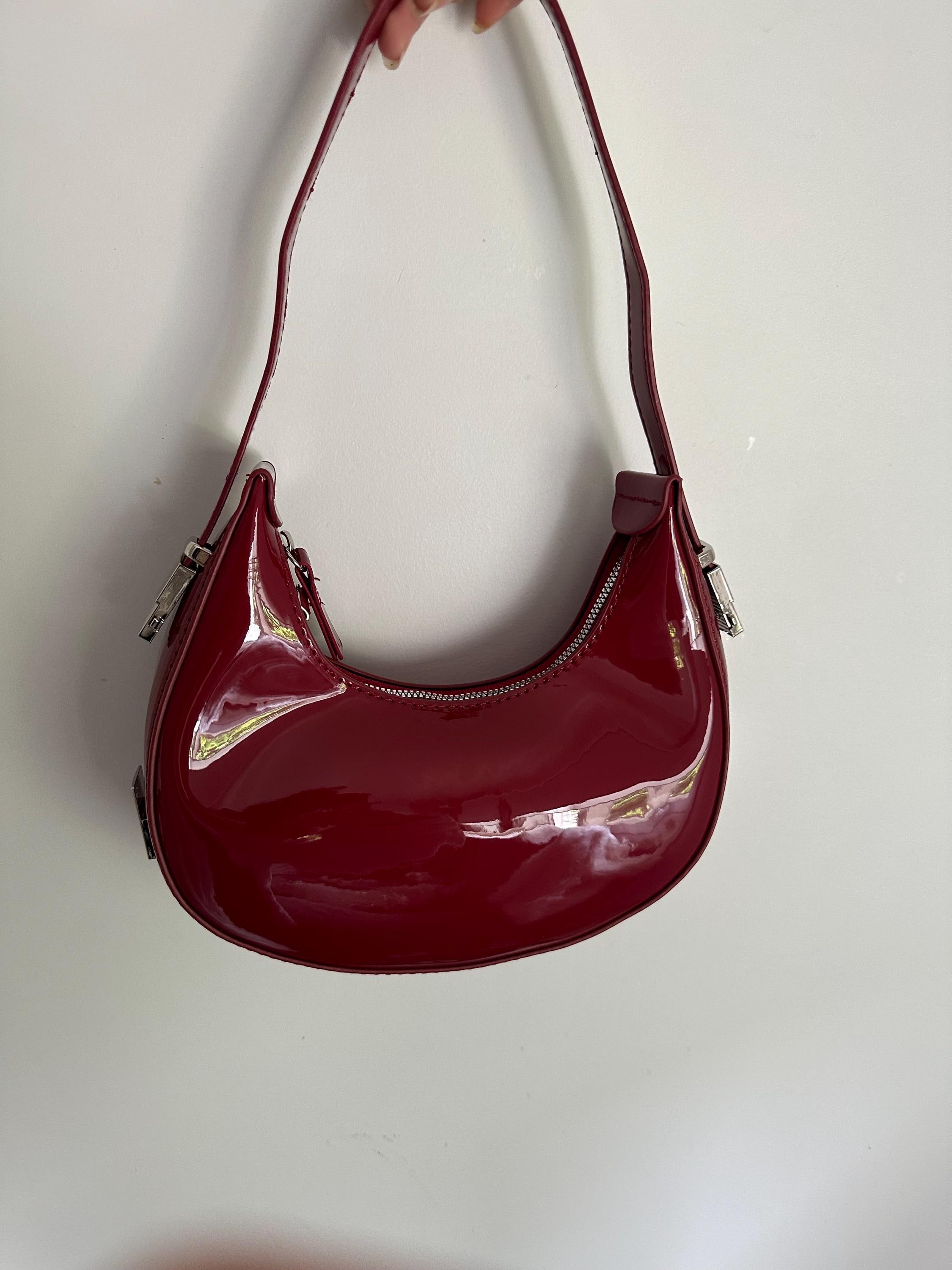 BODY SHOULDER BAG 40 IN BURGUNDY RED CALFSKIN SILVER HARDWARE