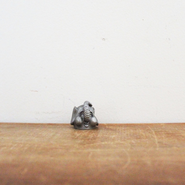 vintage 80s SPOONTIQUES Pewter Miniature Happy Elephant Head Thimble 1981 Elephant Figurine // Retro Room Décor