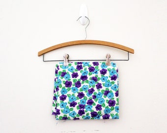 vintage 50s Purple & Blue Rose Floral Flower Print Cotton Quilting Fabric 35W