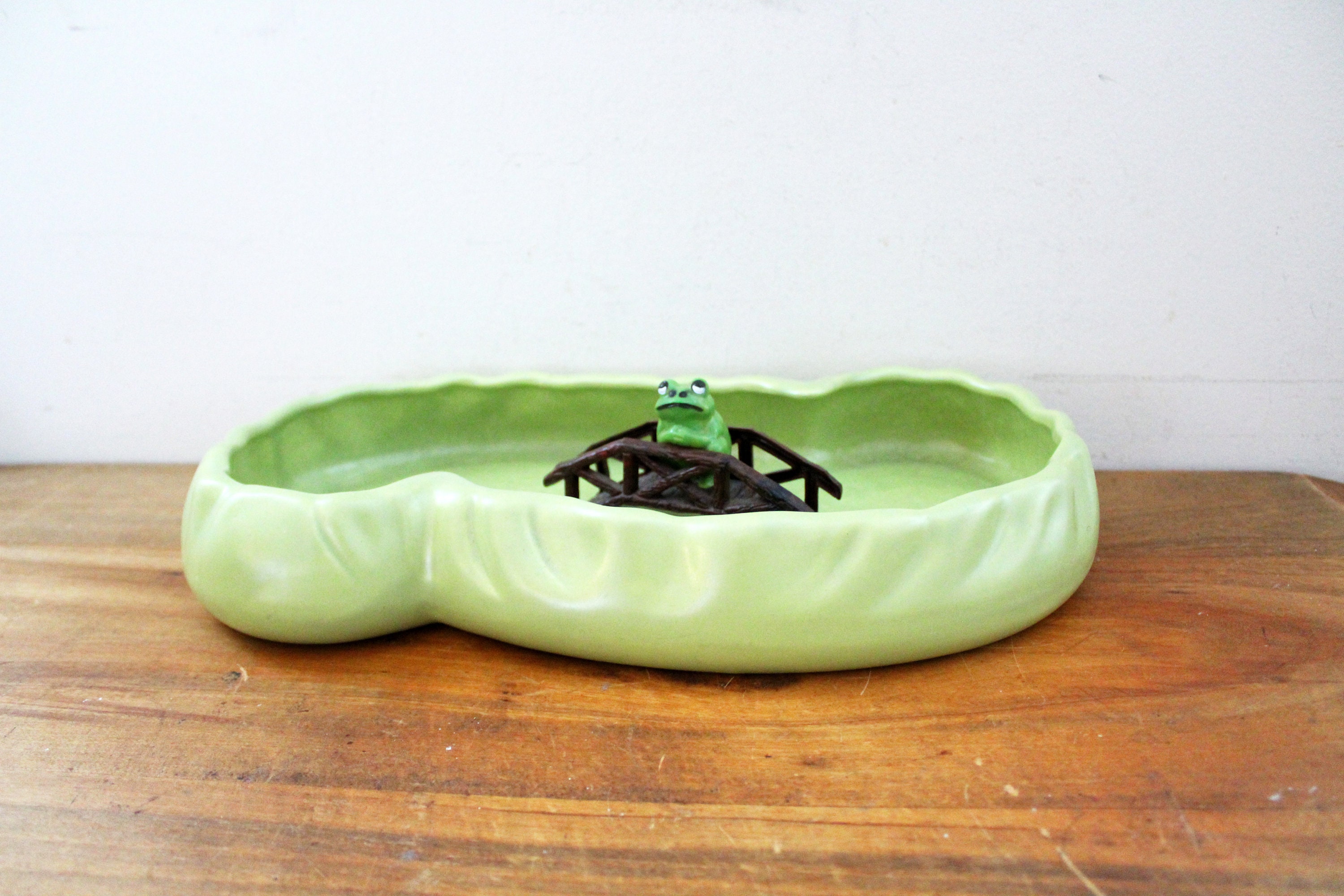 Vintage 50s Haeger Pottery Lime Green Terrarium Succulent Vintage 50s Haeger Pottery Lime Green Terrarium Succulent