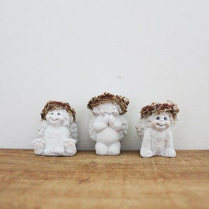 vintage 90s Dreamsicles Angel Baby Trio of Smiling Sitting Praying Figurines Figures // Set of 3