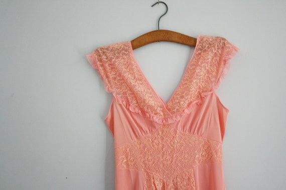 vintage 60s Floral Lace Shawl Collar Perfectly Pe… - image 3