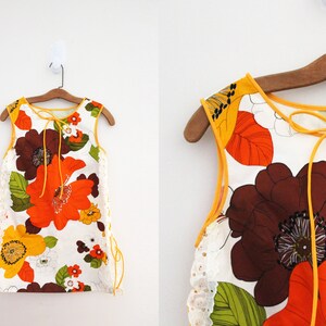 vintage 60s Shadowline Super Mod Groovy Tropical Flowers Floral Novelty Pattern Studio Smock Tunic Top Lace Sides
