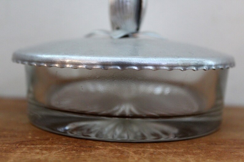 vintage 50s Tulip Flower Hammered Aluminum Lidded Glass Trinket Jewelry Dish Retro Dresser Decor
