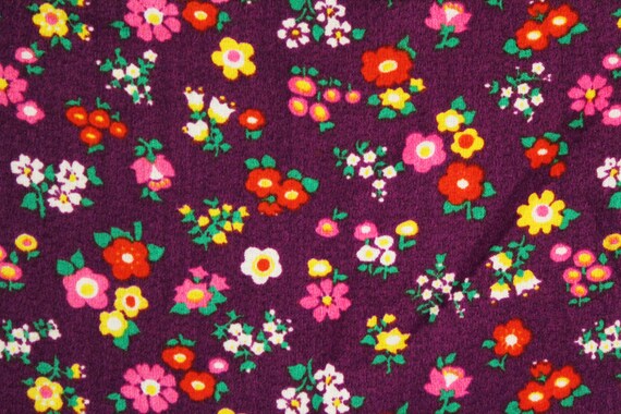 vintage 70's Eggplant Purple Flower Power Groovy Hot Pink Daisy Floral Novelty Print Polyester Fabric // 44 Wide x 84