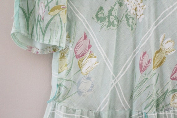 AS IS vintage 80s Pastel Mint Green Tulips & Hydr… - image 4