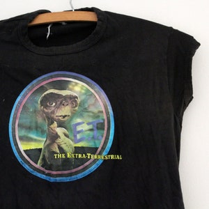 vintage 1980s E.T. PVC Toy Universal Studios Extra Terrestrial Black T Shirt Juniors Childrens