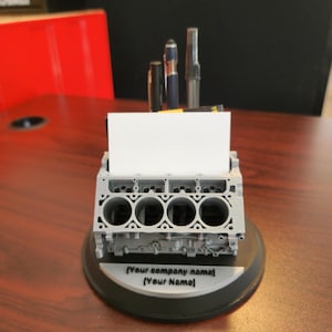 Juego de 4 tarjetas y portalápices con réplica de motor Chevrolet V8 REAL impreso en 3D, regalo con nombre personalizado para papá, esposo, aficionado a los autos