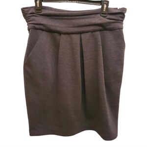 Y2K 2000S BCBG Max Azria Womens Gray Pleated Pencil Skirt Side Zip Jersey Material Size  Large Women&#39;s Fashion Business Casual Party Wear
