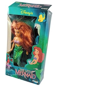 1991 Neue Offene Vintage Tyco 1st Version Disney Prinzessin Kleine Meerjungfrau Puppe LESEN Bild 3