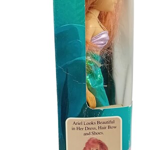 Conjunto com 2 bonecos novos da Tyco Disney Princess, Príncipe Eric e Ariel da Pequena Sereia. LEIA imagem 12