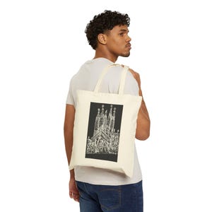Sagrada Família cotton tote bag, Barcelona tote, Spain gift, Gaudí architecture print, Sagrada Família black and white, Barcelona print bag