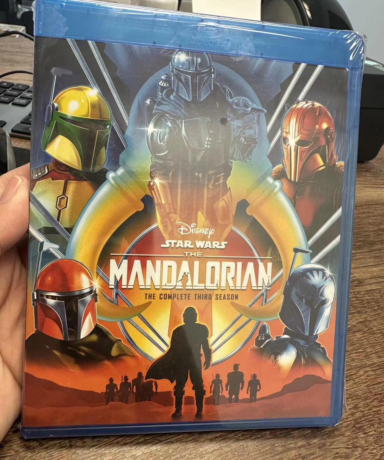 スター・ウォーズ マンダロリアン シーズン1-3シリーズ Blu-ray BOX Complete Series Season 1-3: Mandal0rian. Star_Wars (Blu-Ray