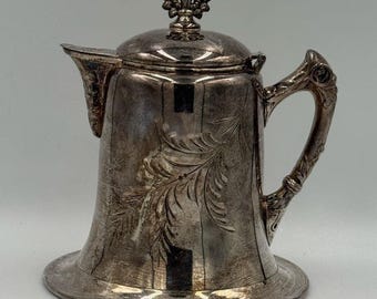 Lechera detallada con triple baño de plata de Antique World Co. n.° 400