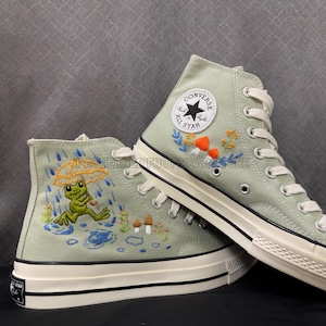 Converse Custom, Adorable Frog Embroidered Converse High Tops, Converse Custom embroidered,  Mint Converse embroidered High Tops, Converse