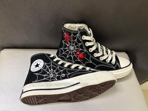 Custom Converse, Spiderwebs Embroidered Converse High Tops, Animal embroidered Converse shoes,  Black Converse embroidered High Tops, Spider