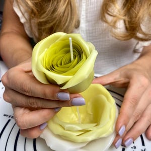 Rose petal candle with a natural wax blend, a white rose flower candle perfect for weddings or eco-friendly, luxury home decor.
