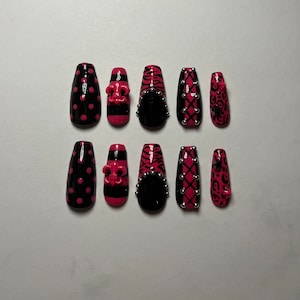 Cute 2000s inspired pink nails
