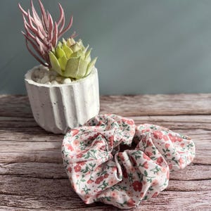 Cotton Scrunchie/Hair Tie/Scrunchie/Spring Hair Tie /Flower Hair Tie