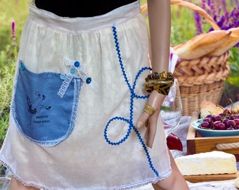 Drinkie Vintage Chiffon Party Apron: "Drinkie Winkie" Pocket, Blue & White
