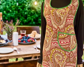 60s Paisley Cotton Bib Womens Apron: Vintage Boho Kitchen Full Apron