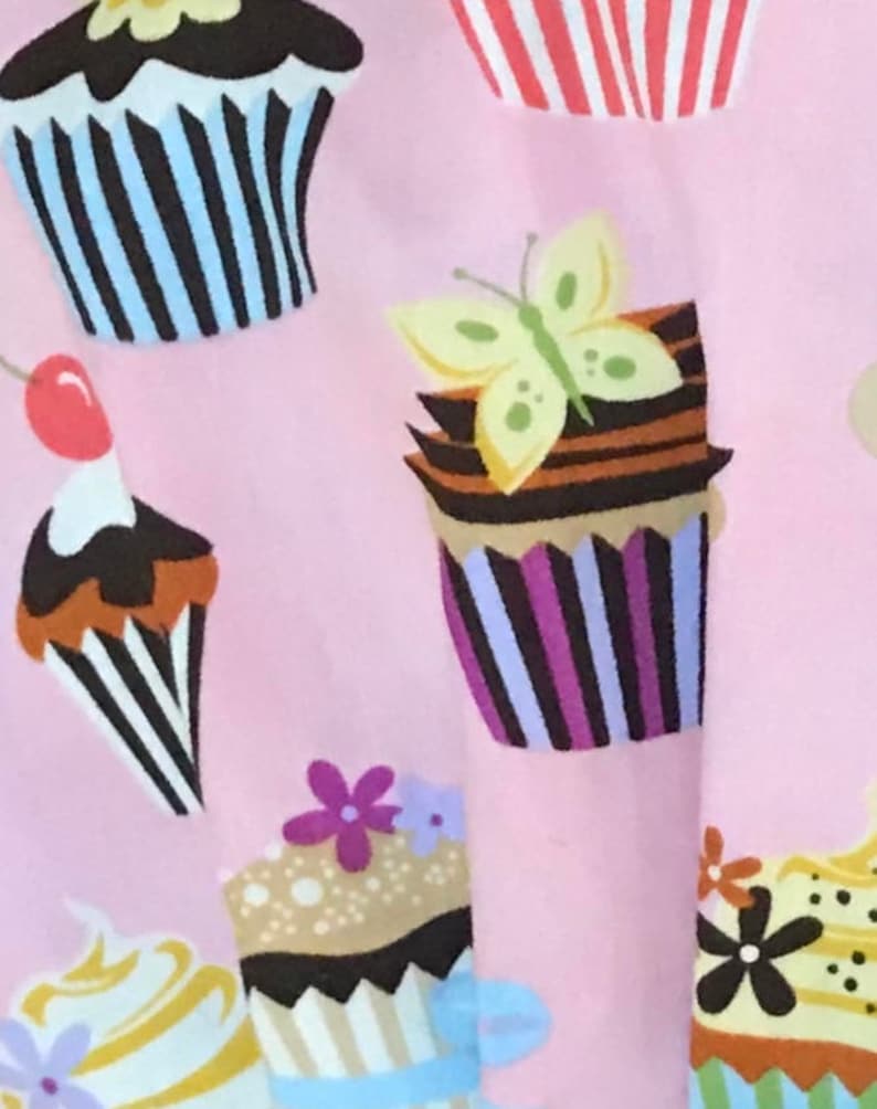 Sweet Cupcake Apron Pink Aprons for women This Cupcake Halter Apron is so cool Retro apron with a soft flowing fabric with flowers Great Fit