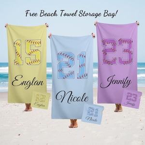 Serviette personnalisée de l'équipe de softball,Cadeaux de softball personnalisés,Serviette de plage de l'équipe de softball,Serviette de softball violette,Serviette de balle de softball,Serviette unique
