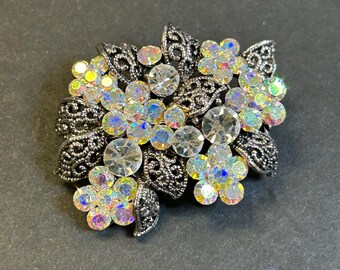 Gorgeous! Rhinestone floral brooch