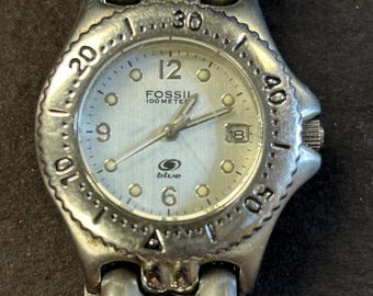 Ladies Fossil Blue 100m watch