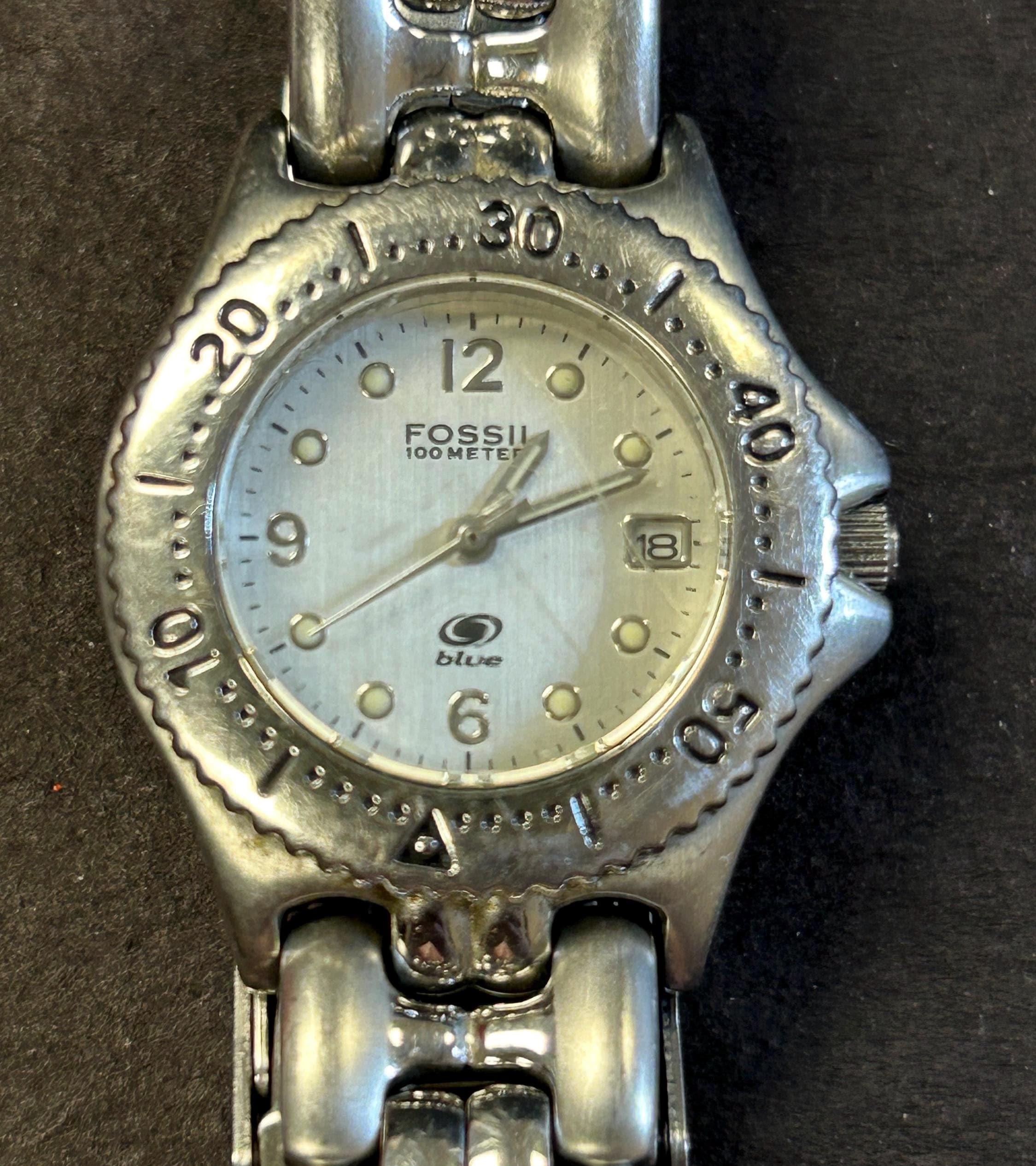 Fossil watch. 100 authentic Modern Fossil Stainless Steel Rotating Bezel Quick Set Date  main image 4
