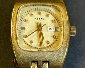 Ladies Vintage 8851 Fossil watch