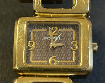 Ladies Fossil dress watch
